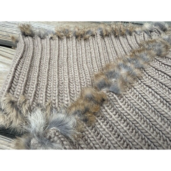 VTG Joolay ACRYLIC & RABBIT FUR TRIM BROWN SCARF WARM 35" ROUND 8"W. - Picture 3 of 3